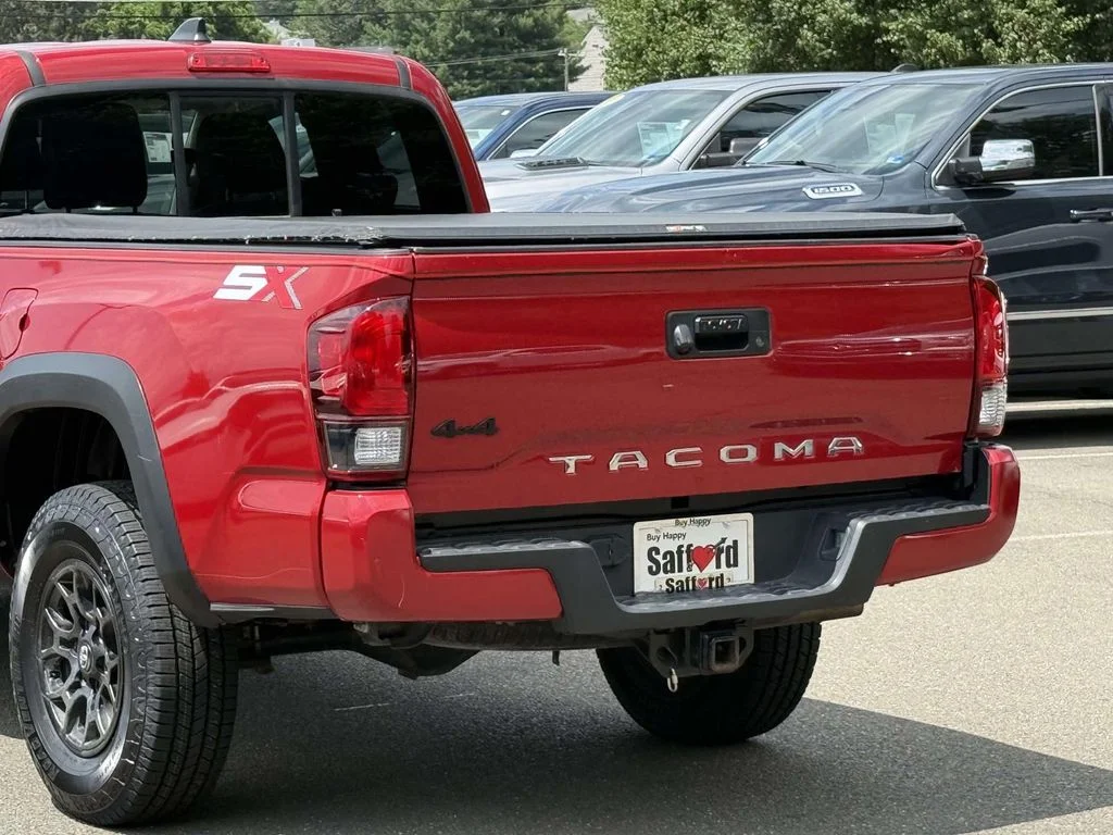 Used 2022 Red Toyota SR image 10