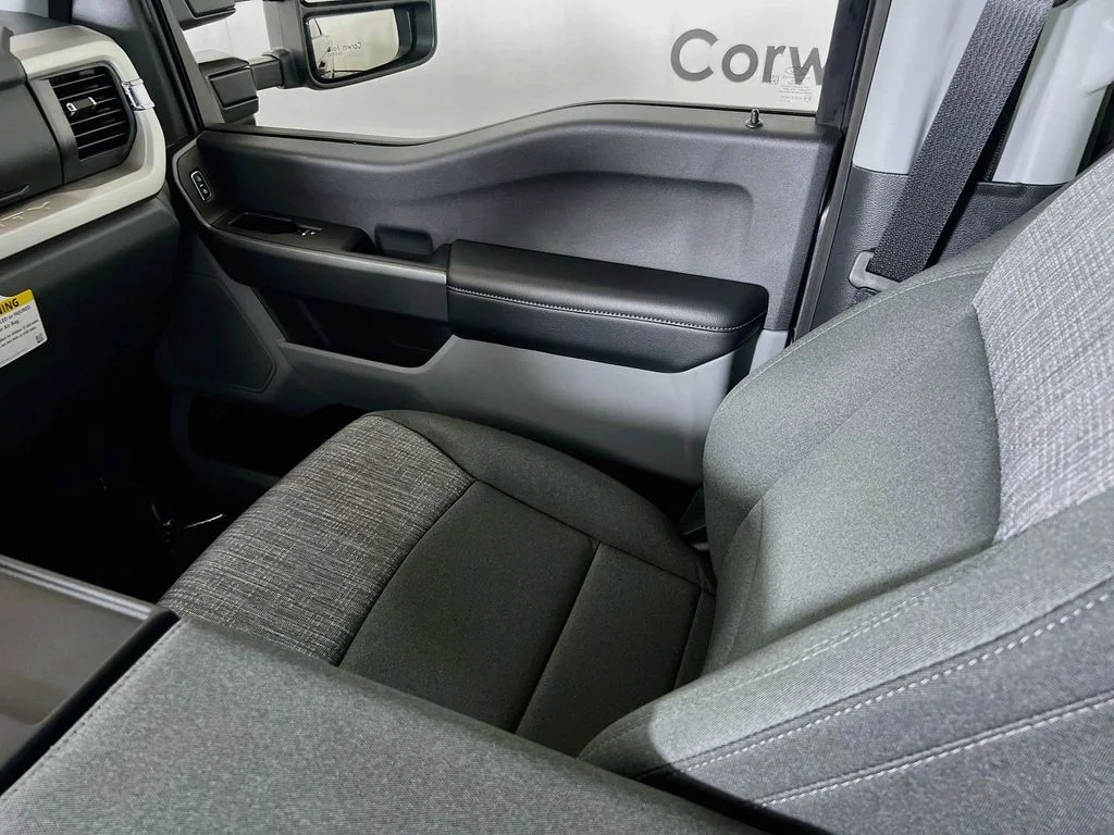 New 2026 Carbonized Gray Metallic Ford XLT image 26