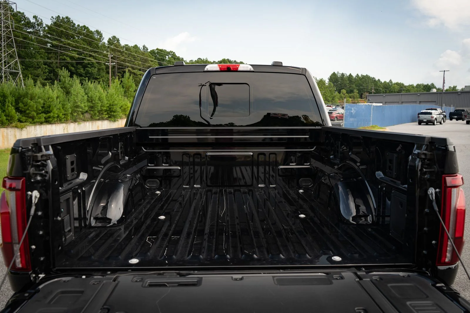 Used 2025 Black Ford Platinum image 20