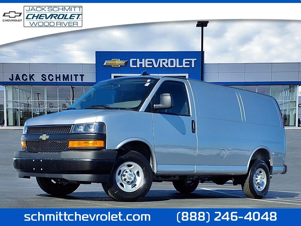 2025 Chevrolet Express 2500 Work Van HD's photo