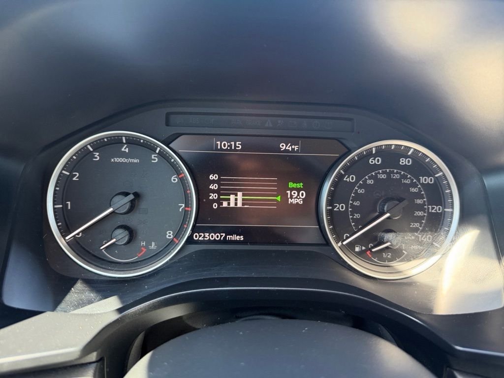 Used 2023  Mitsubishi SE image 13