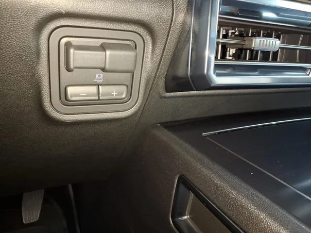 Used 2026 Void Black GMC 2X image 21