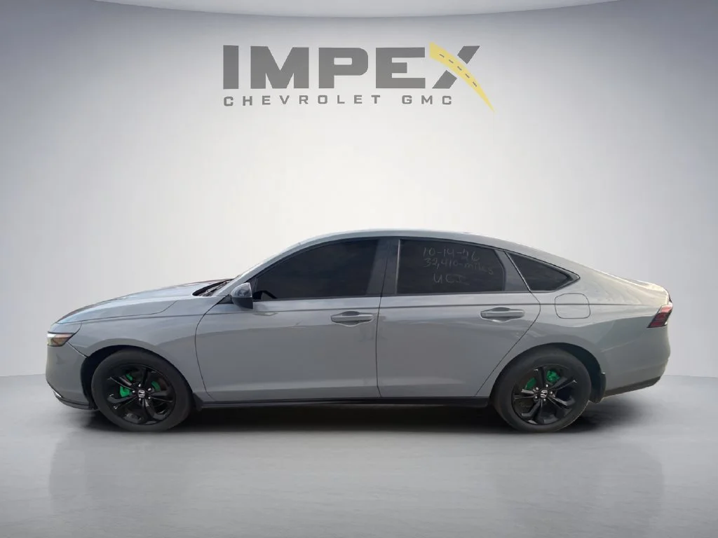 Used 2025 Gray Honda SE image 2