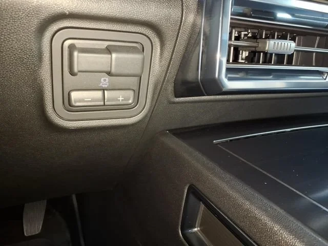Used 2026 Void Black GMC 2X image 21