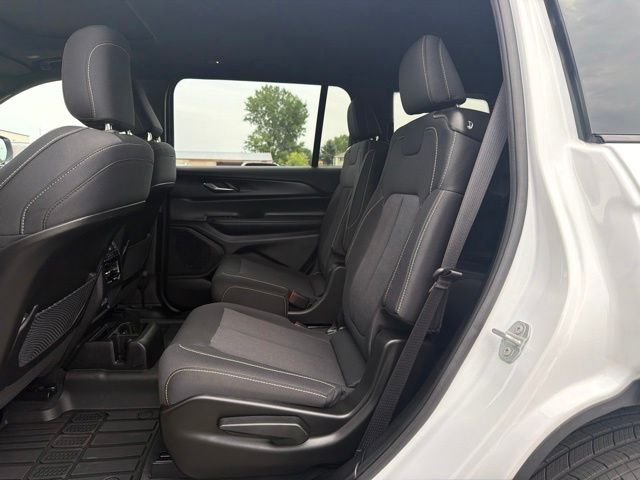 Used 2025 White Jeep Laredo image 18