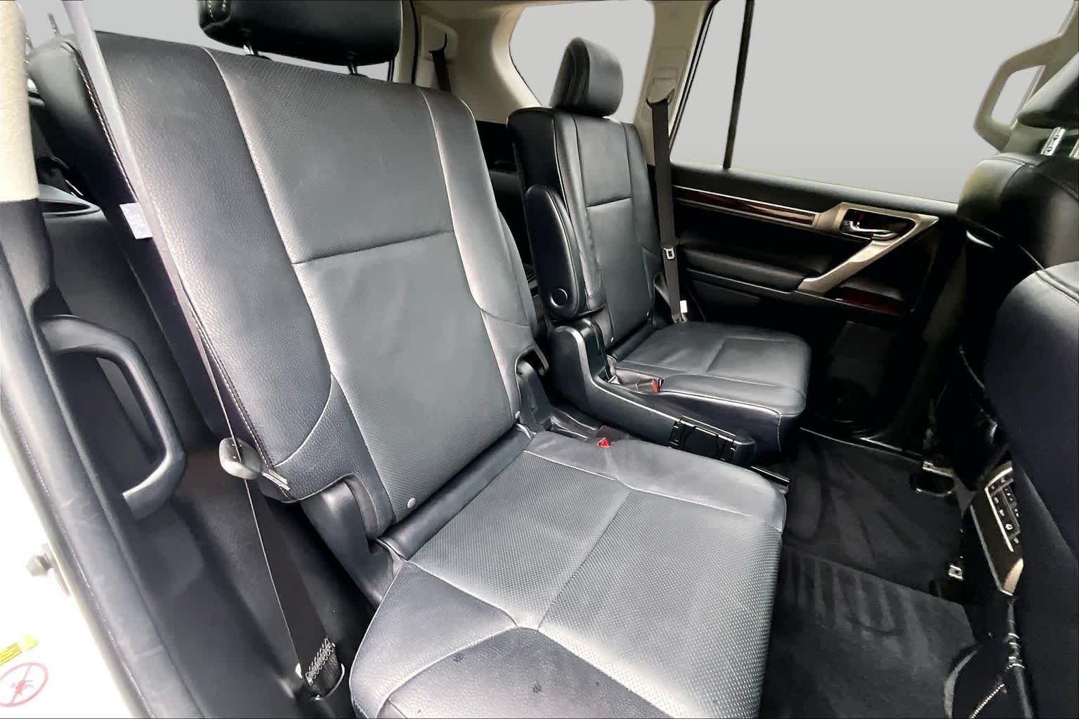 Used 2017 Starfire Pearl Lexus Premium image 18
