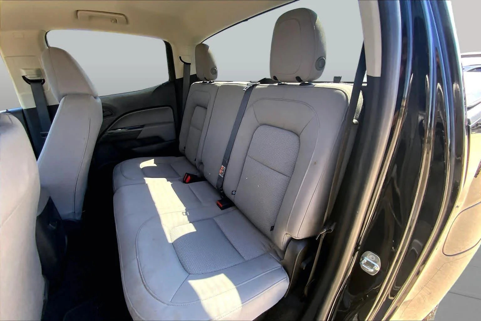 Used 2018 ONYX BLACK GMC 2WD image 19