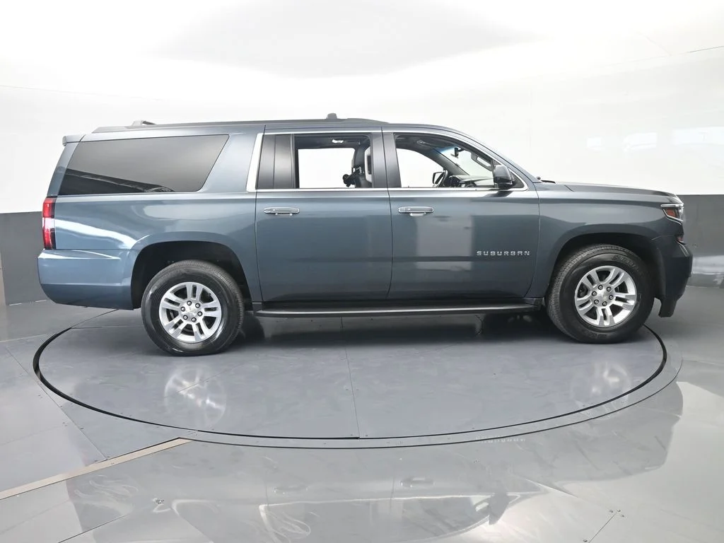 Used 2020 Shadow Gray Metallic Chevrolet LT image 6