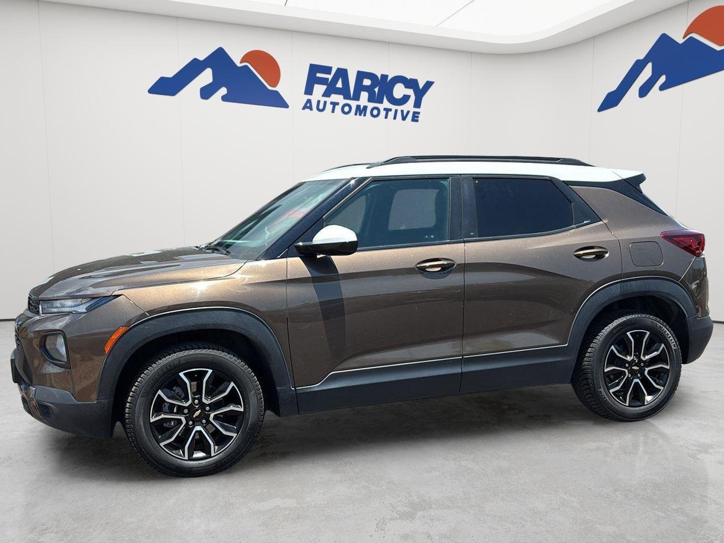 Used 2022 Zeus Bronze Metallic Chevrolet ACTIV image 1