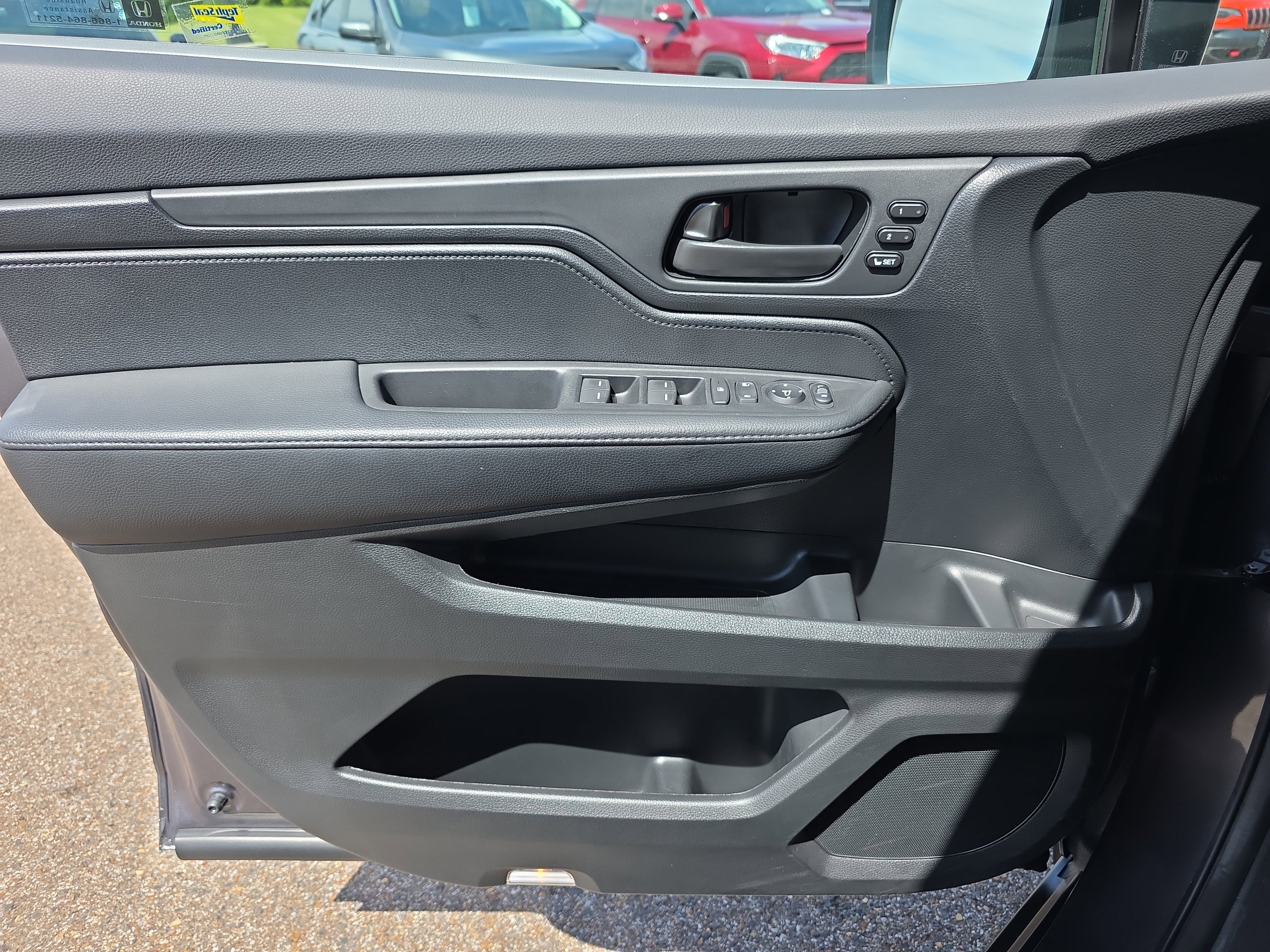 2025 Honda Odyssey EX-L - Photo 45