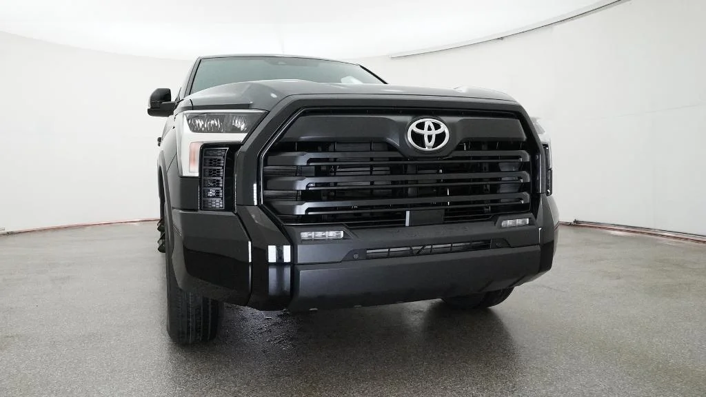 New 2026 Midnight Black Metallic Toyota SR5 image 35