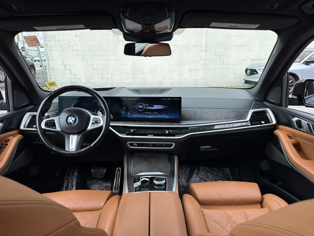 Used 2024 Black BMW xDrive40i image 17