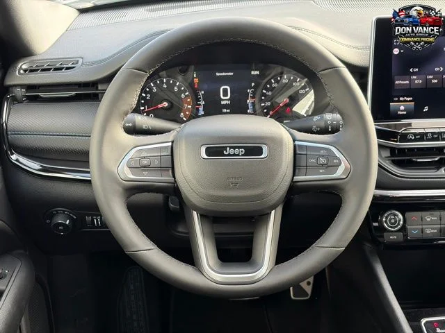 New 2026 Bright White Clearcoat Jeep Latitude image 14