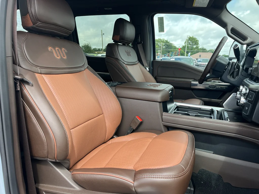 New 2026 Glacier Gray Metallic Tri-Coat Ford F-250® King Ranch® image 23