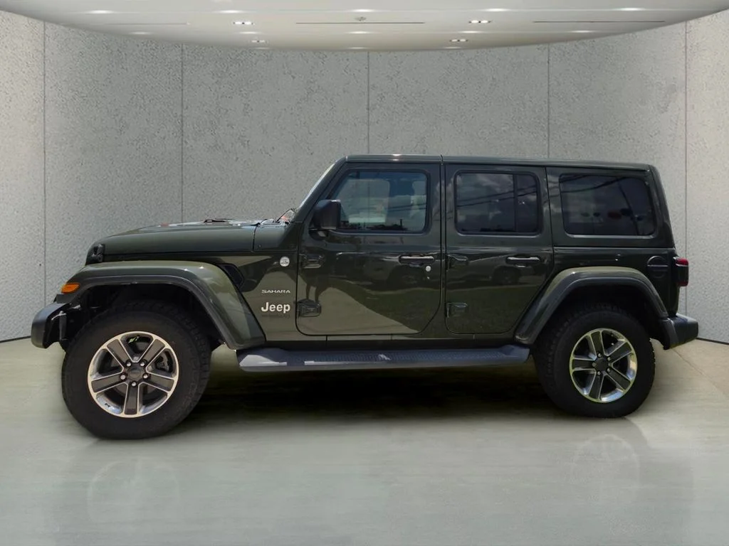 Used 2020 Green Jeep Unlimited Sahara image 2