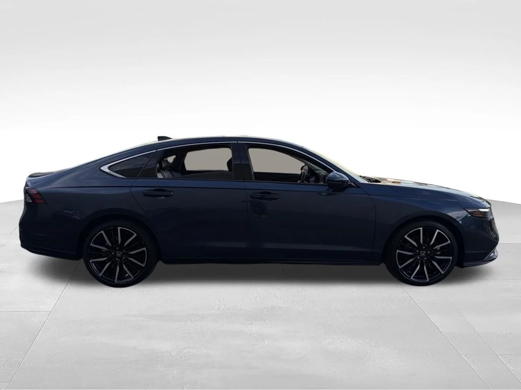 Used 2023  Honda Touring image 10