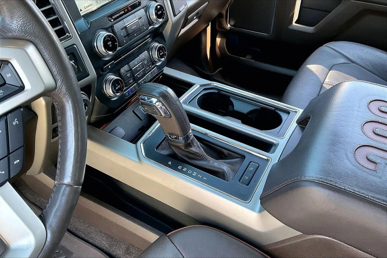 Used 2016 White Ford King Ranch image 34