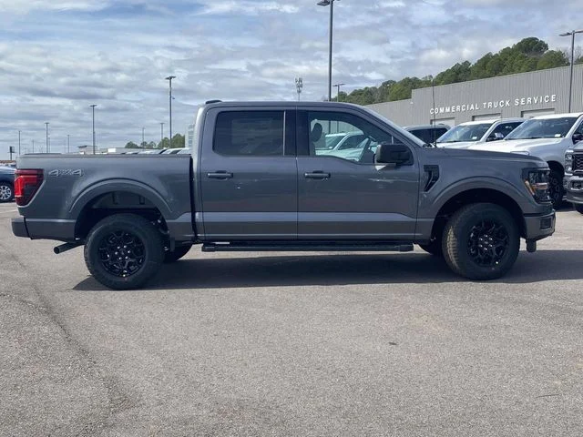 New 2026 Carbonized Gray Metallic Ford XLT image 2