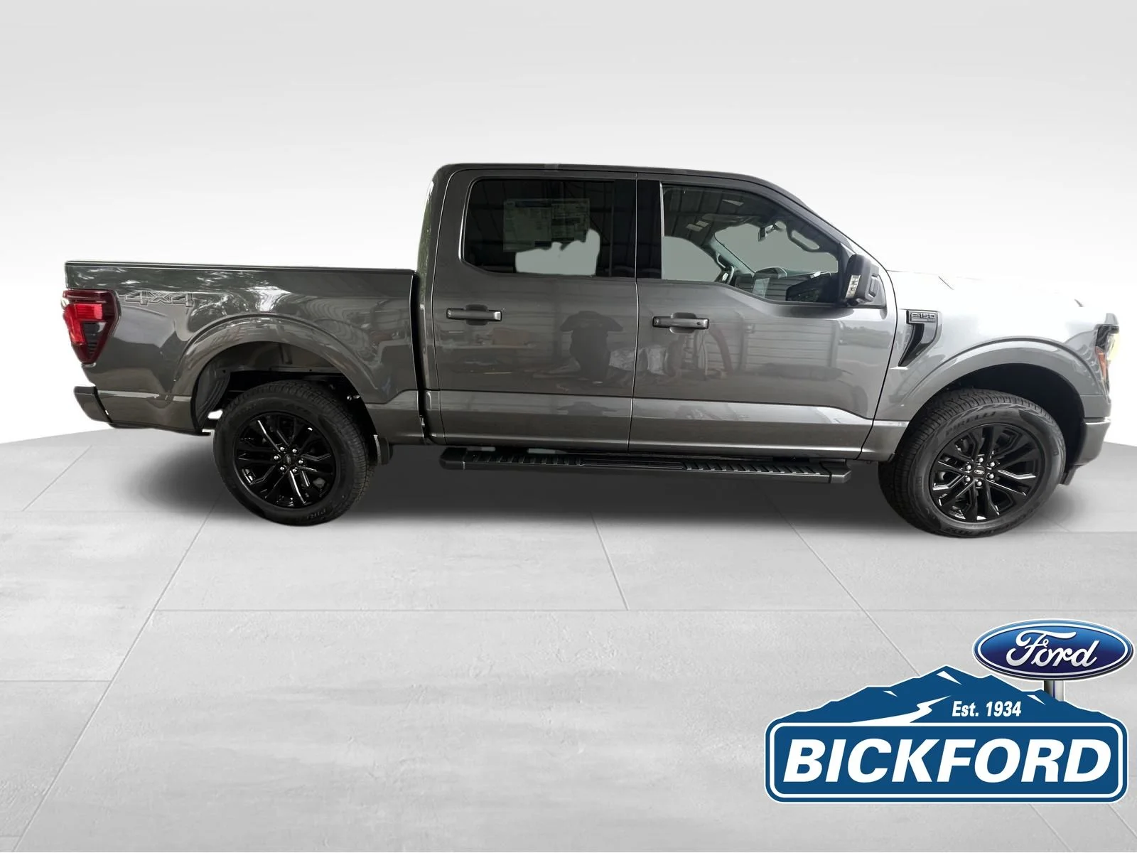 New 2026 Gray Ford XLT image 4