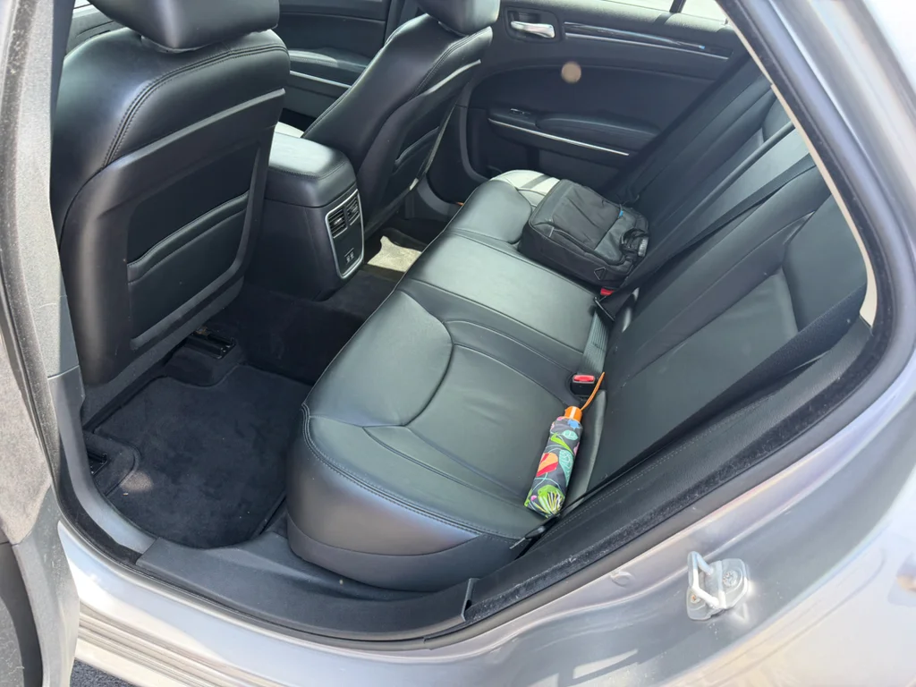 Used 2015 Silver Chrysler Limited image 6