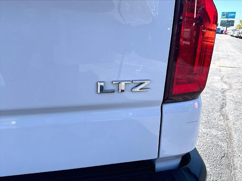 Used 2020 White Chevrolet LTZ image 9