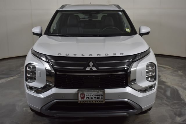 Used 2025  Mitsubishi SEL image 12