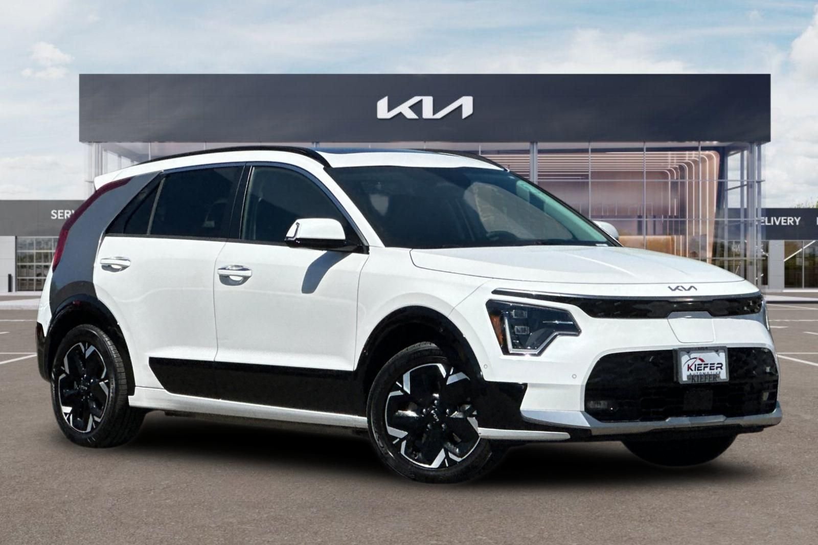 Certified 2023 Kia Niro Wave with VIN KNDCT3L19P5039080 for sale in Eugene, OR