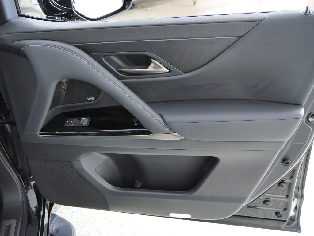 Used 2025 Black Lexus 600 Luxury image 21