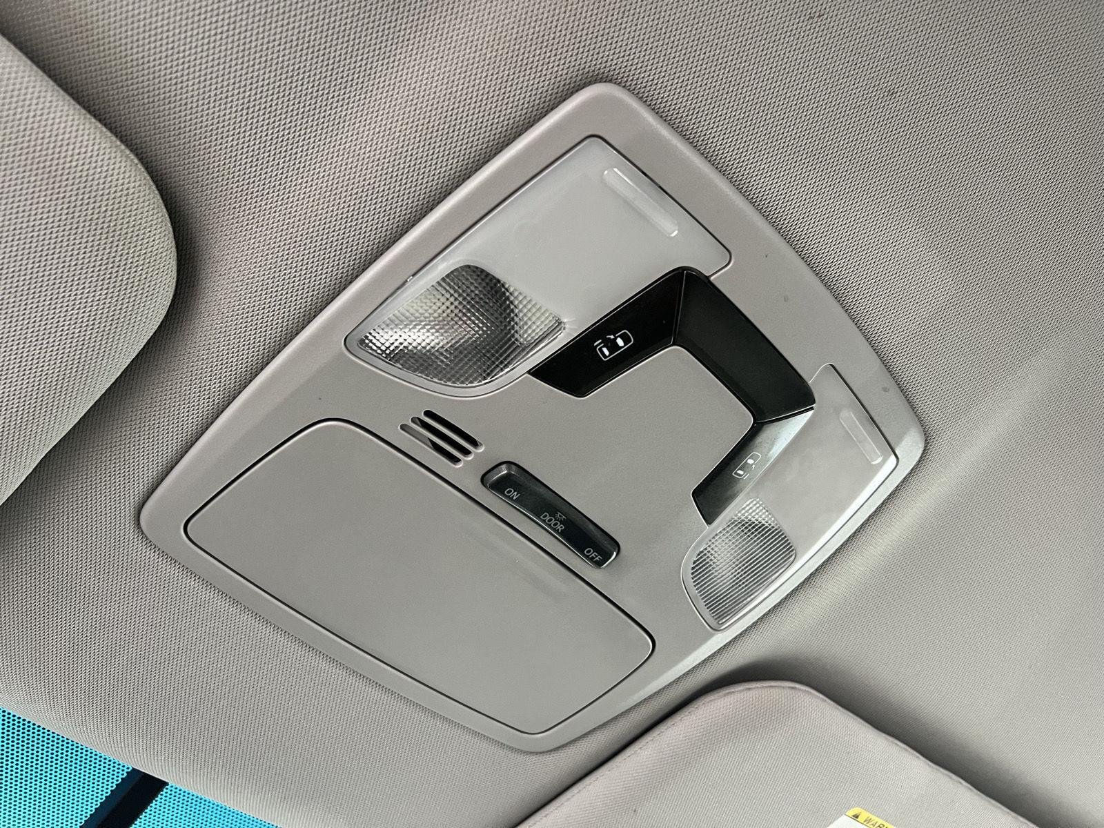 2016 Toyota Sienna LE - Photo 20