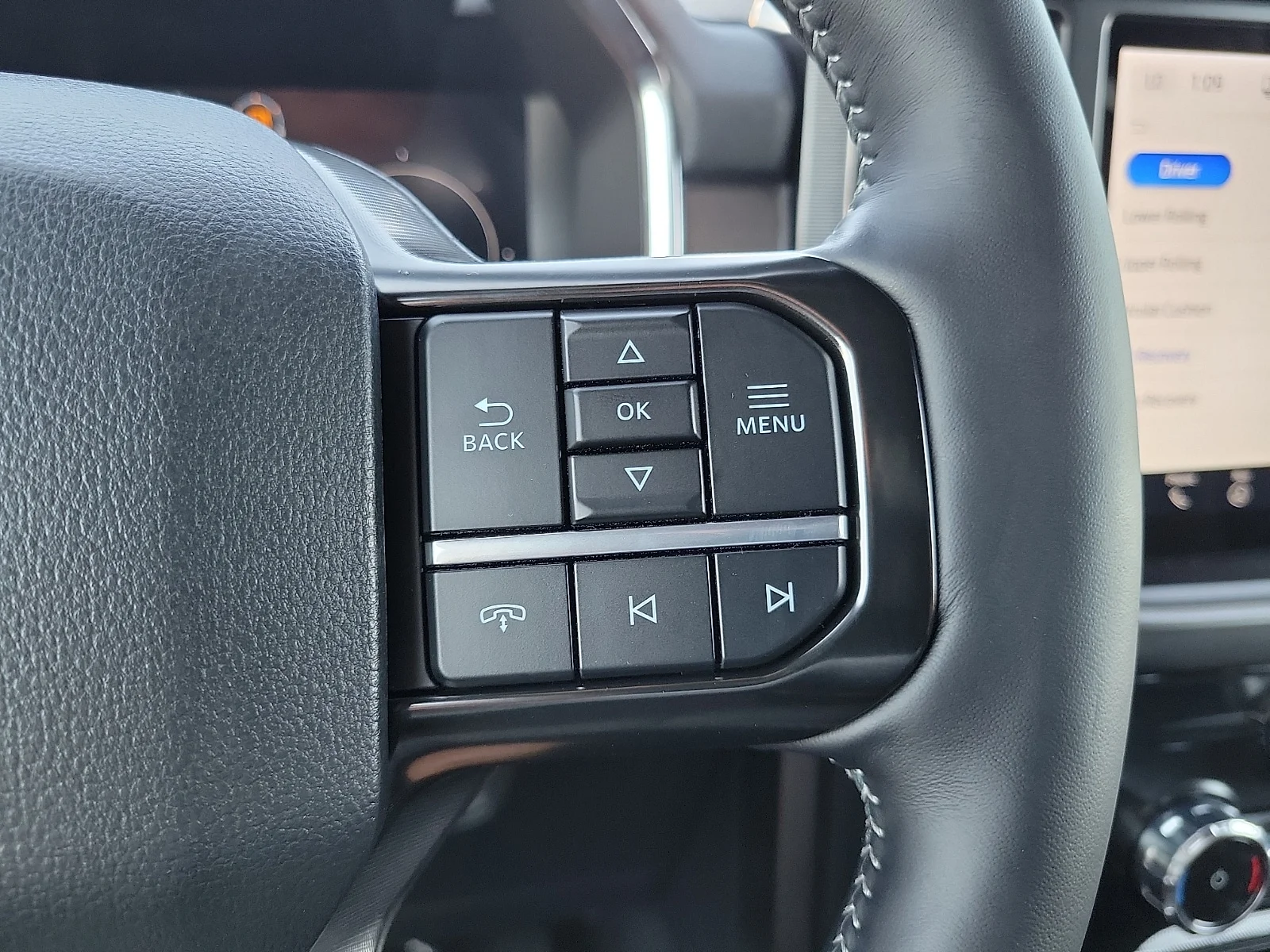 New 2026 Agate Black Metallic Ford Platinum&reg; image 19
