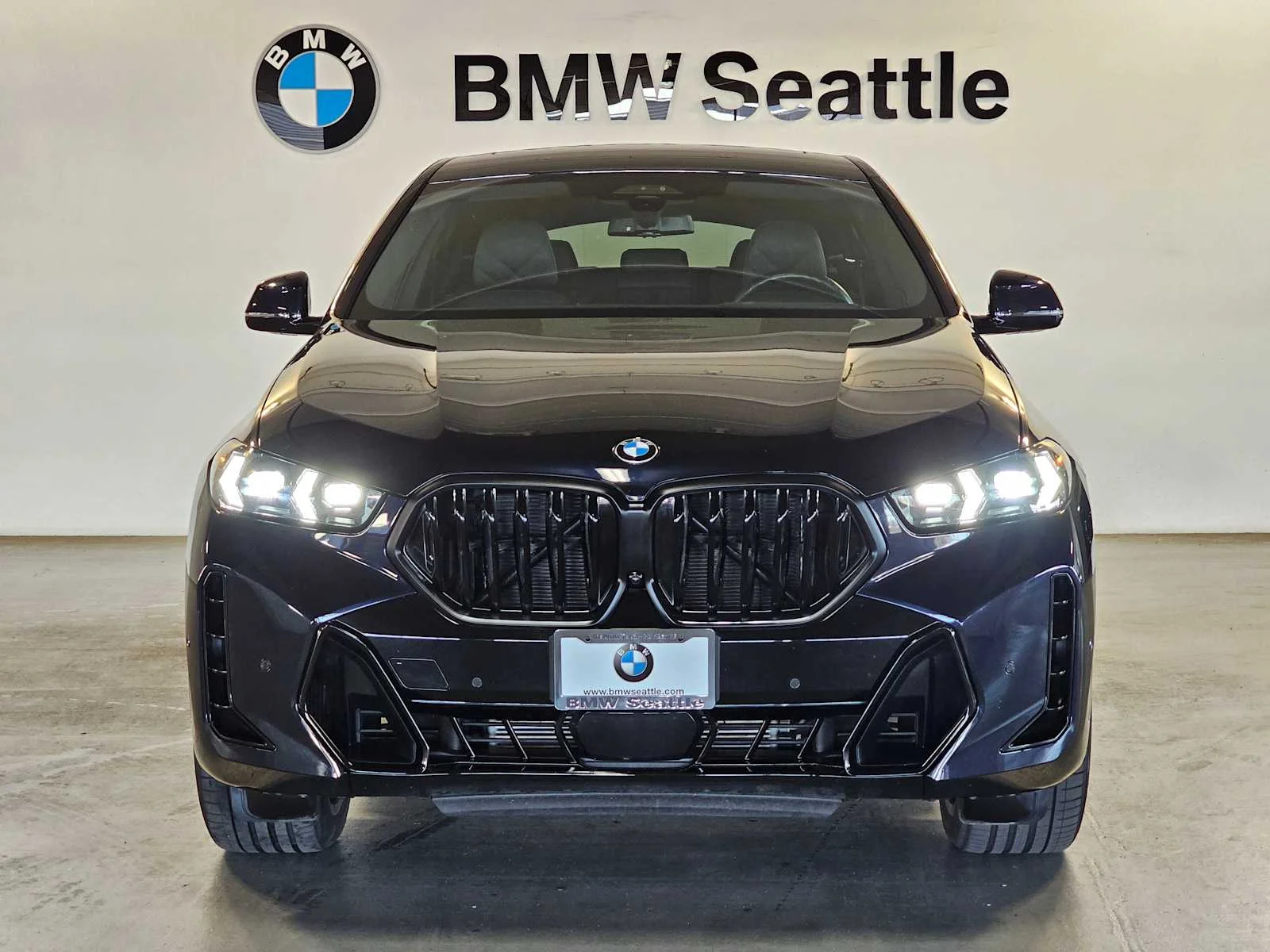 Used 2024 Carbon Black Metallic BMW xDrive40i image 6
