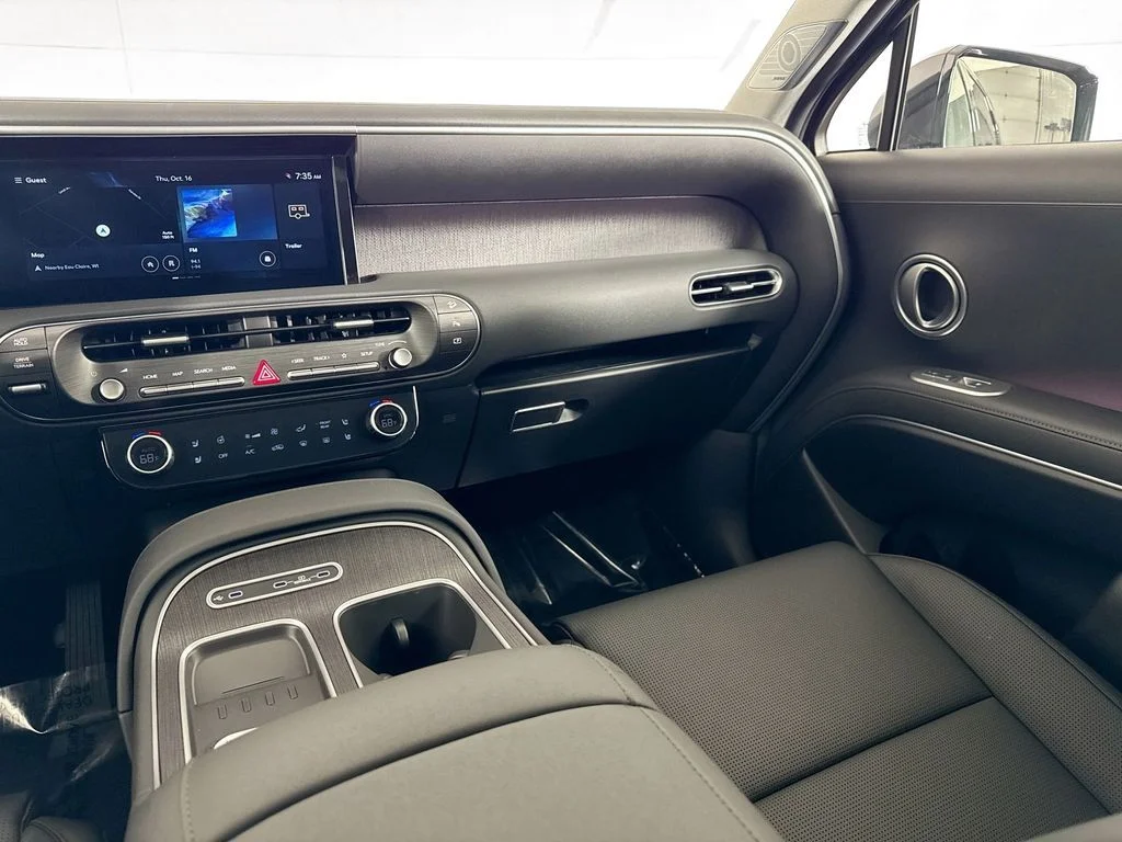 New 2026 Black Hyundai Limited image 9