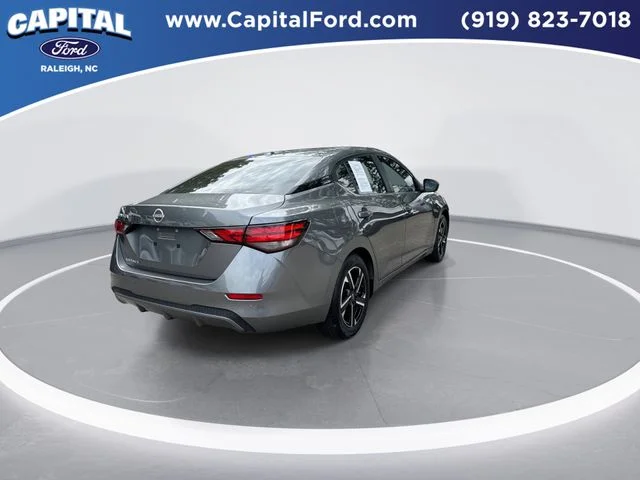 Used 2025 Gray Nissan SV image 8