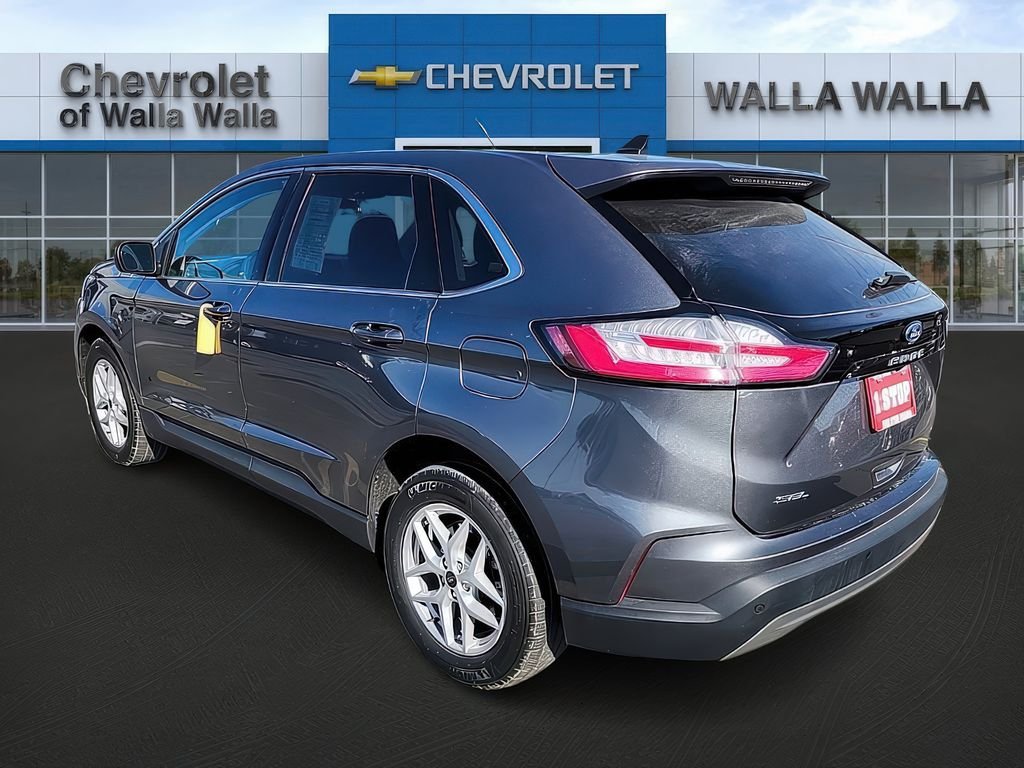 2024 Ford Edge SEL photo 3