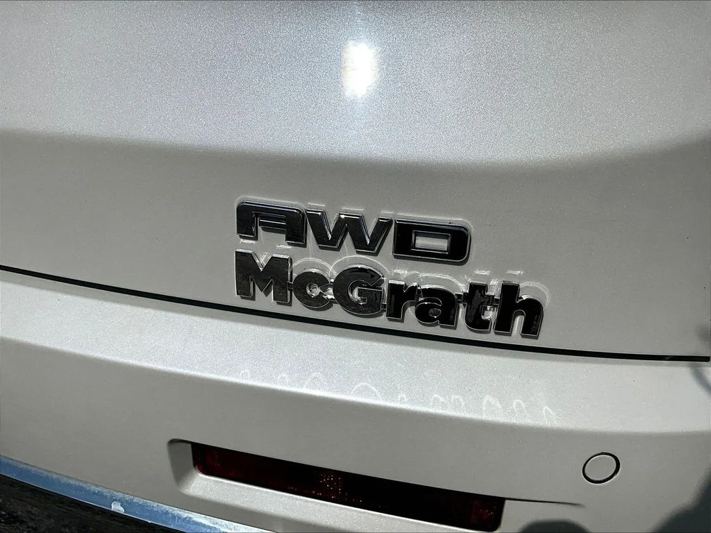Used 2017 White GMC Denali image 28