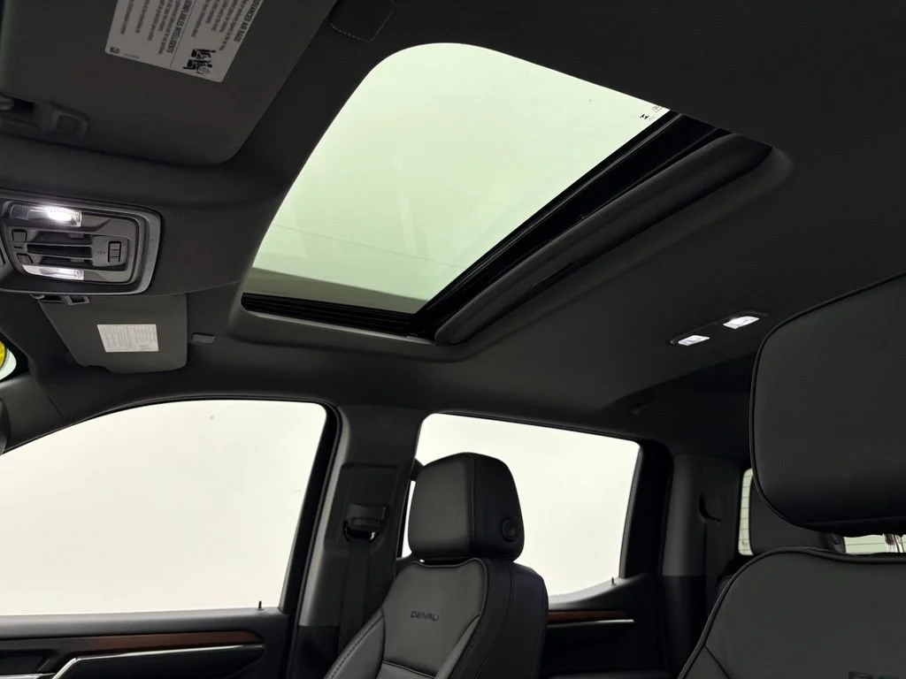 Used 2024 Onyx Black GMC Denali image 5