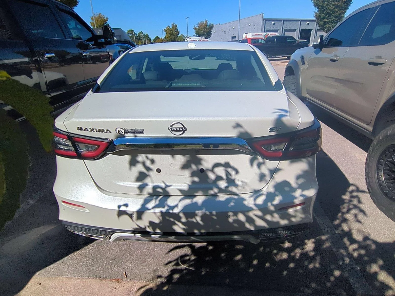 Used 2023 Pearl White Tricoat Nissan SV image 5
