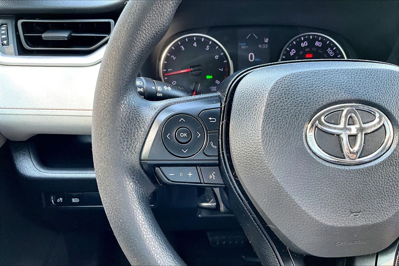 Used 2020 Silver Sky Metallic Toyota XLE image 24