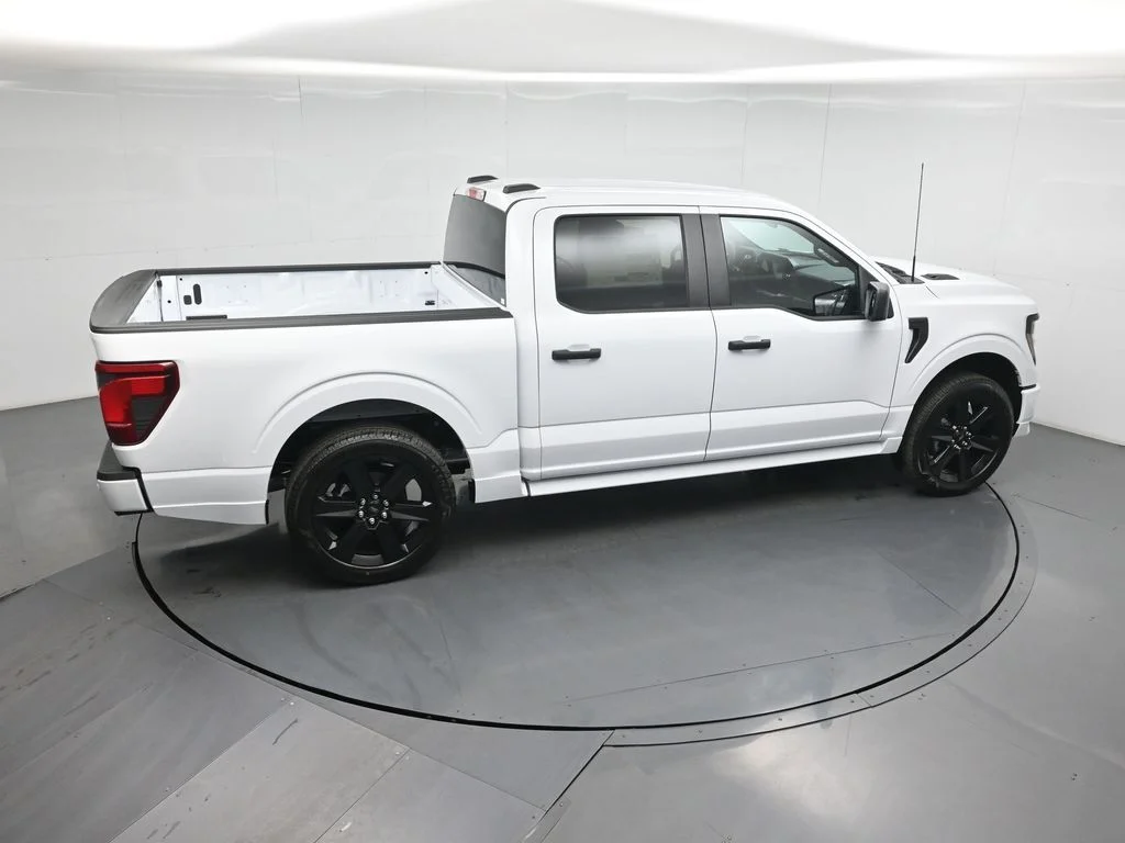 New 2026 Oxford White Ford STX image 38