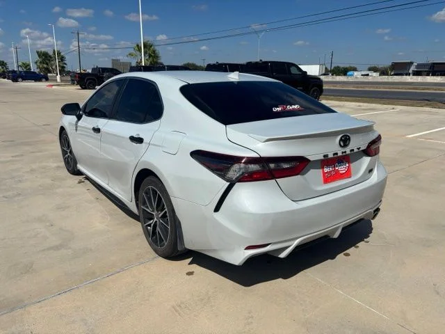 Used 2022 White Toyota SE image 4