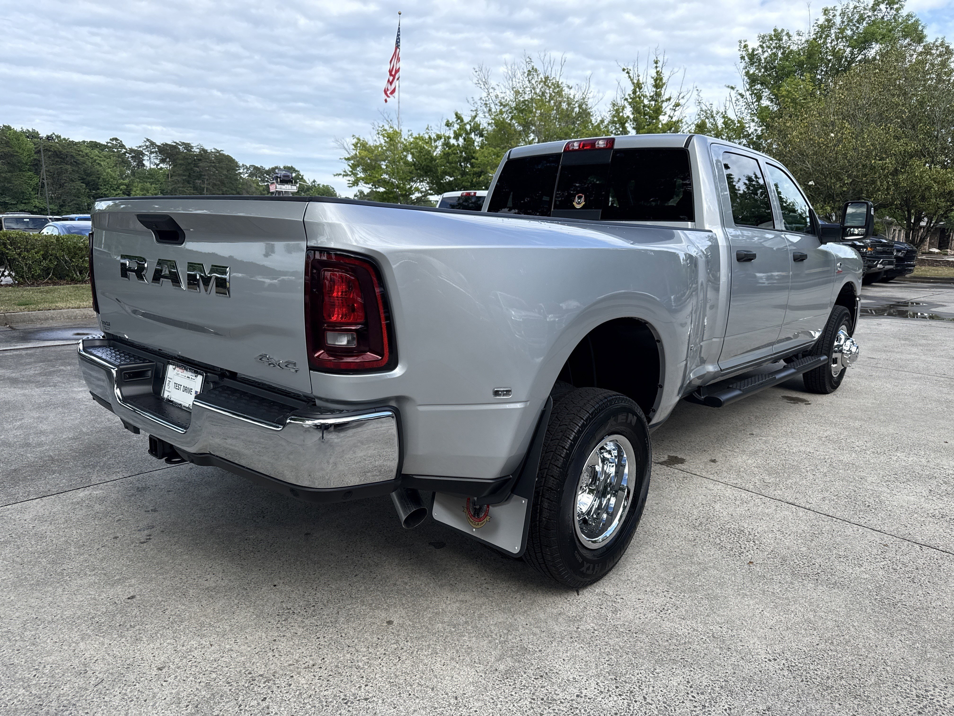 New 2026 Silver-Zynith Exterior Paint RAM Tradesman image 7