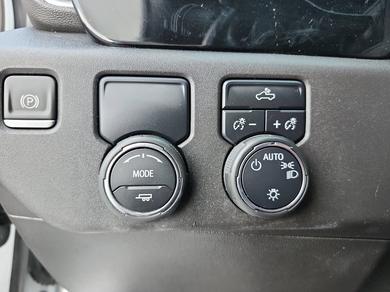 Used 2022 Summit White Chevrolet LT image 26
