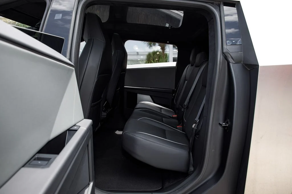 Used 2025 Silver Tesla Base image 22