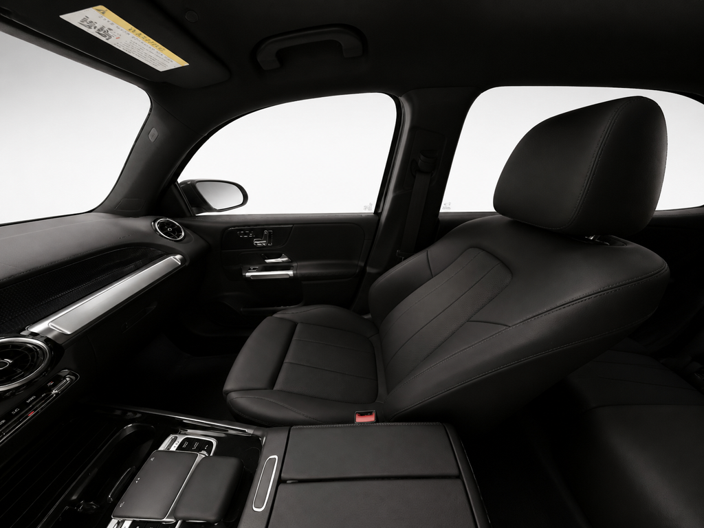 Certified Used 2020  Mercedes-Benz GLB 250 image 10