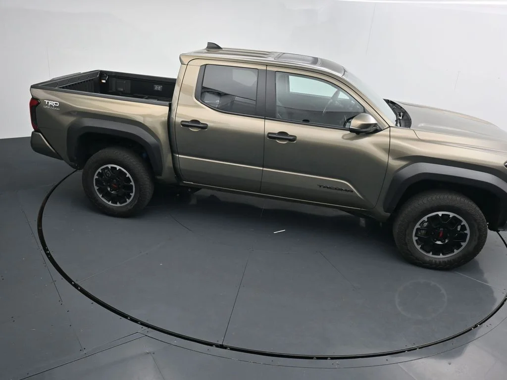 Used 2026  Toyota TRD Off-Road image 17