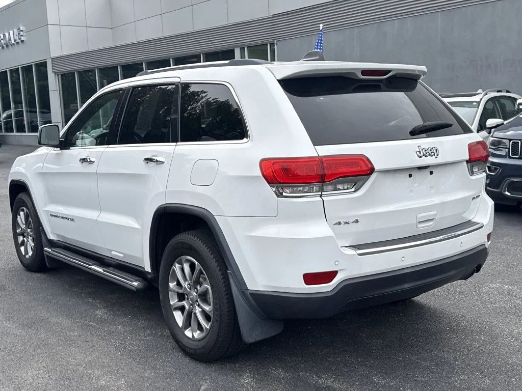 Used 2015 White Jeep Limited image 6