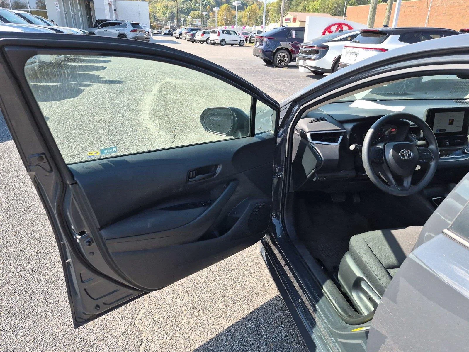 Used 2025 Underground Toyota LE image 14
