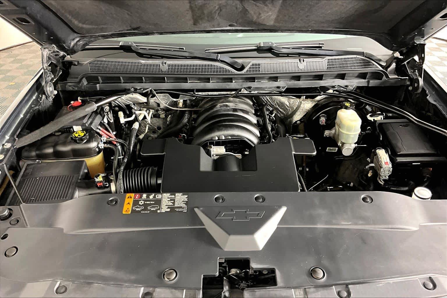 Used 2018 Graphite Metallic Chevrolet LT image 31