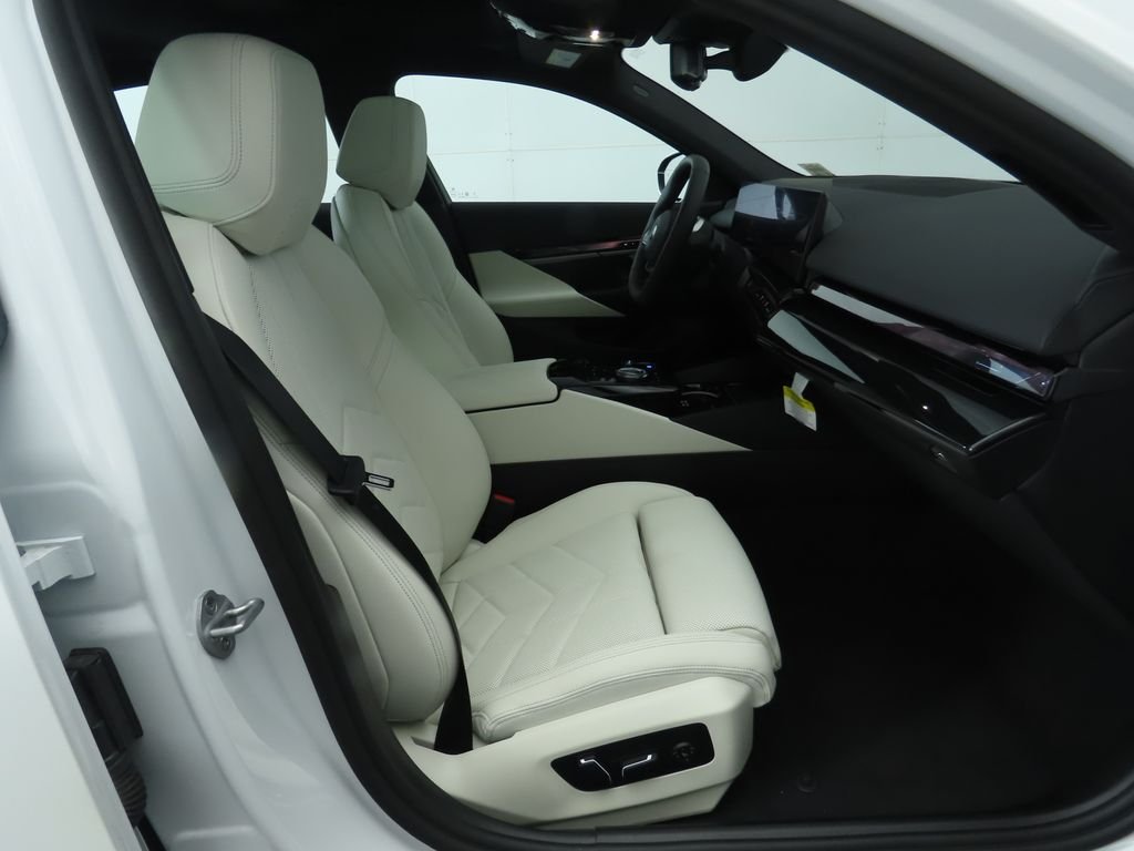 2026 BMW i5 40 - Photo 22