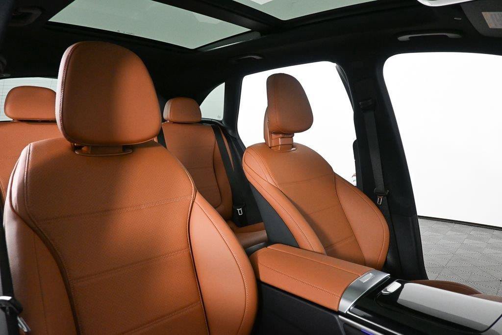 New 2027 Polar White Mercedes-Benz GLC 300 image 58
